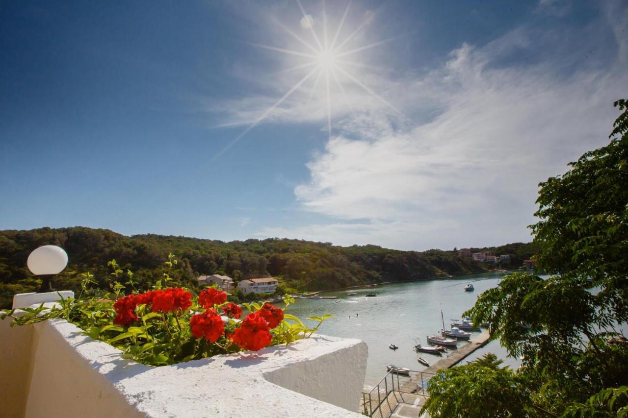 Beach Suite Nina Supetarska Draga Exterior foto